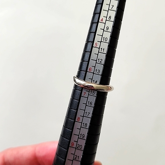 Tiffany & Co. Elsa Peretti Open Heart Ring - Picture 9 of 10